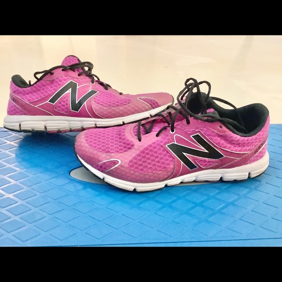 New Balance Shoes - Lightweight Running Shoes